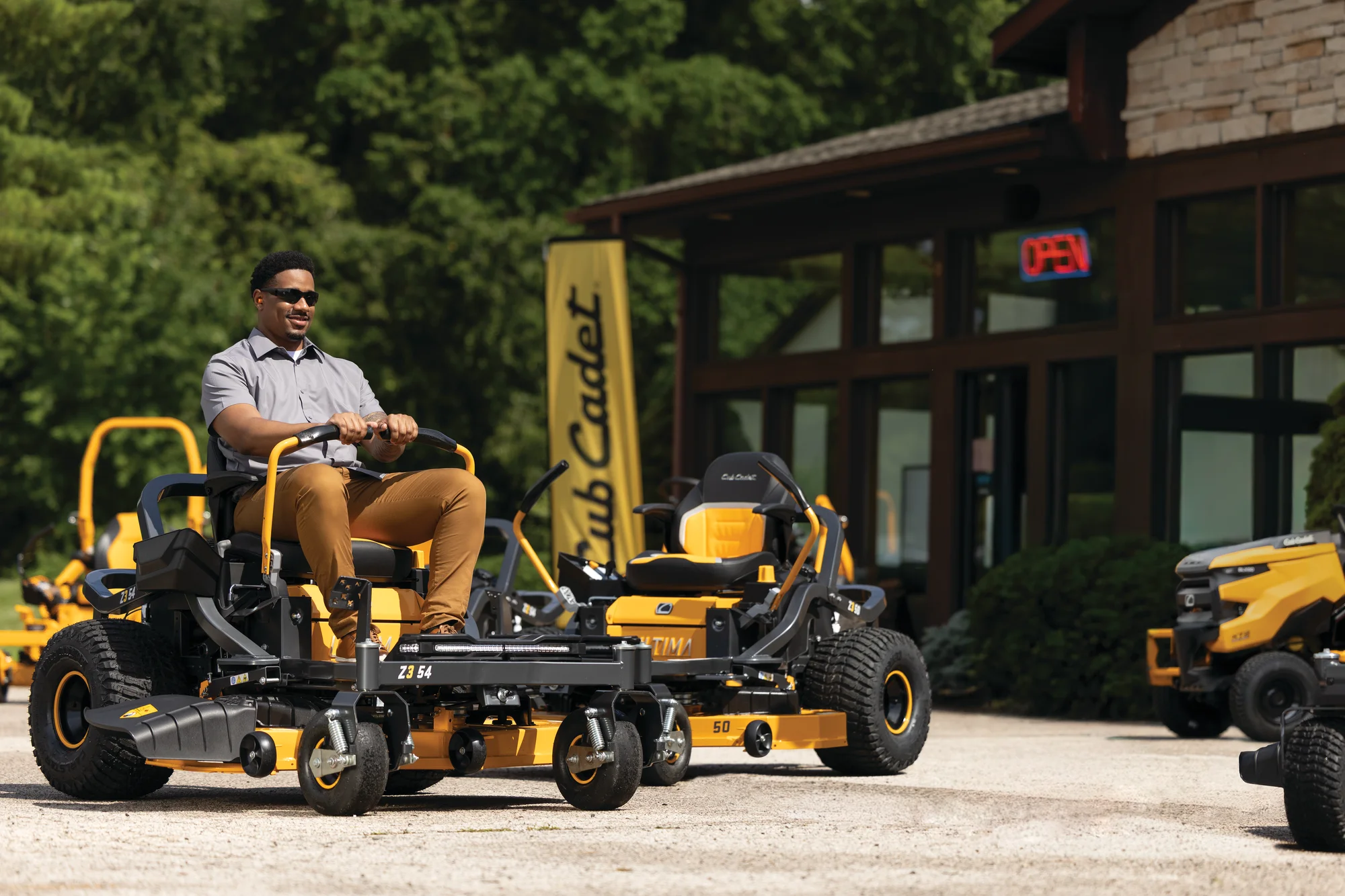 Cub Cadet Ultima Series Z Zero Turn Rider Z3 54